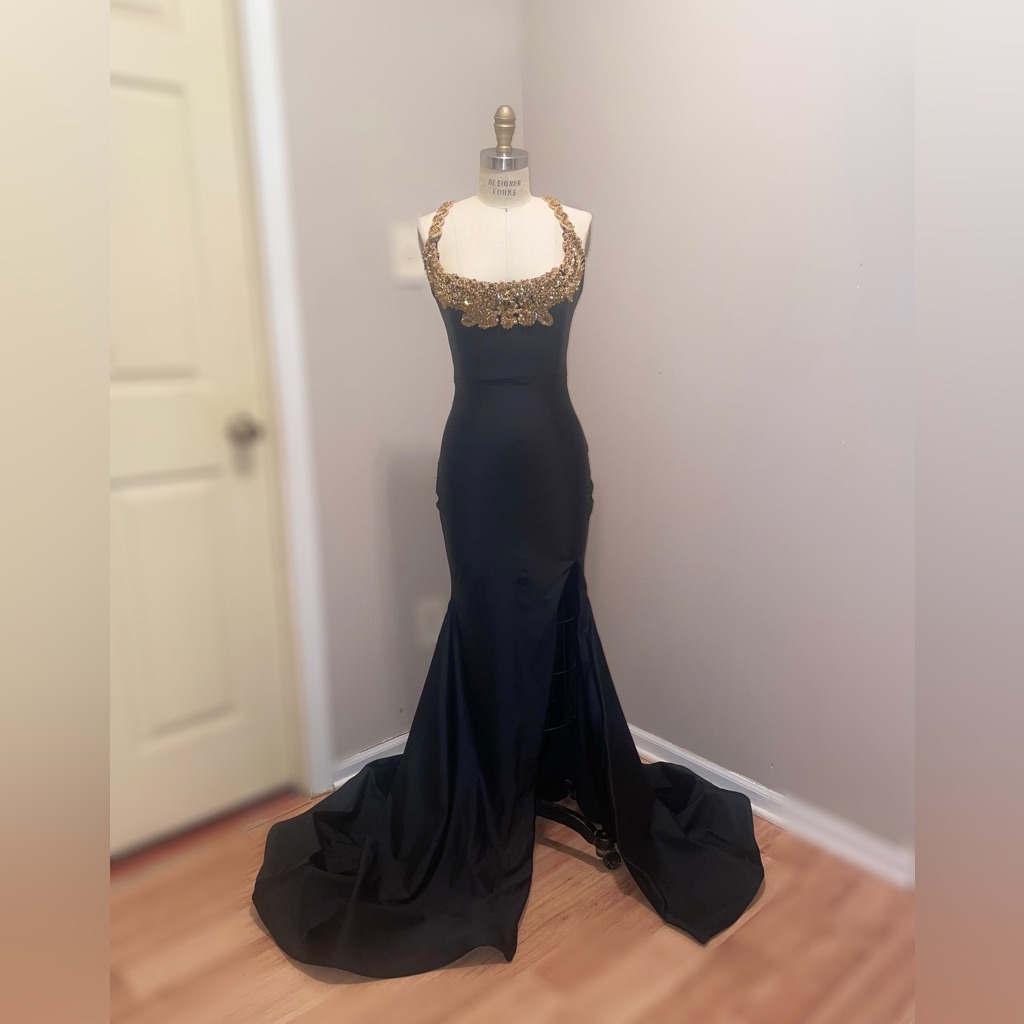 It Was Custom Made For My Prom It Was Originally $300 But Now It’s Up For $180